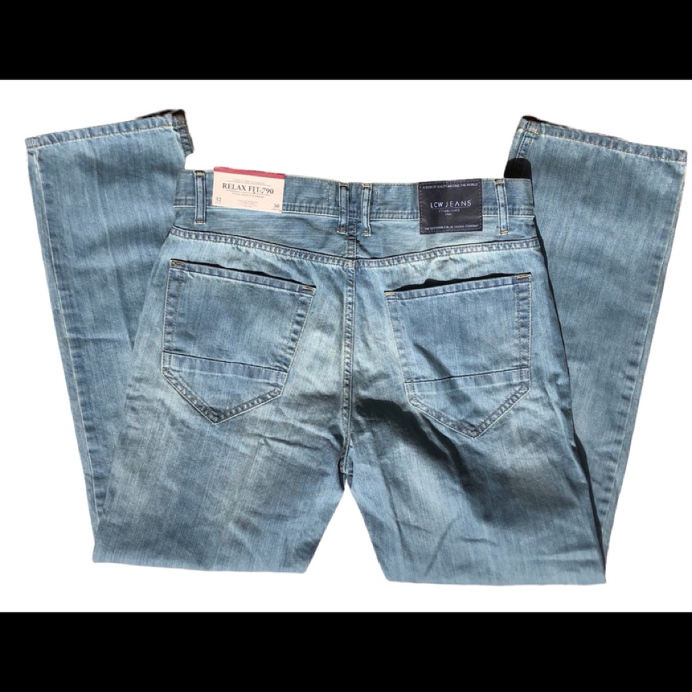 NWT LC WAIKIKI Cropped Blue Denim Jeans Size 32x30 $101